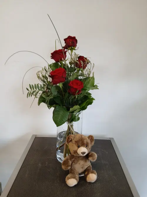 Zum Kuscheln | Rote Rosen mit Teddy 3 Rote Rosen mit Teddy