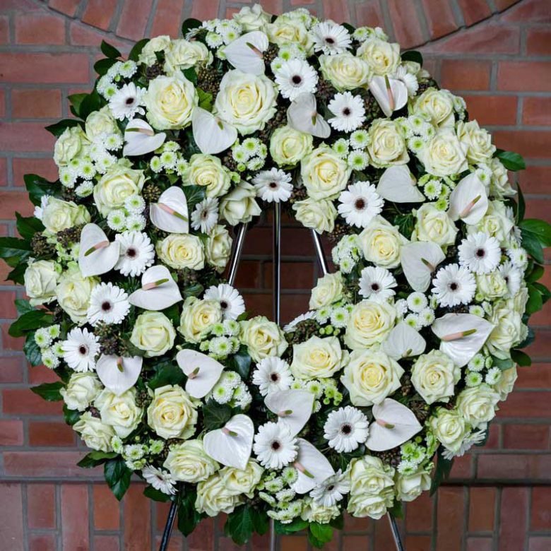 Blütenkranz | rund in weiß — Blumen Kleissner Graz