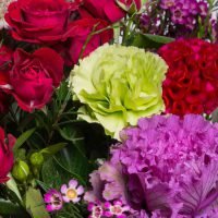 Sommerstrauß in Beerentönen, Ansicht 3 — Blumen Kleissner Graz