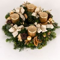Adventkranz Klassik in Gold, Ansicht 2 — Blumen Kleissner Graz