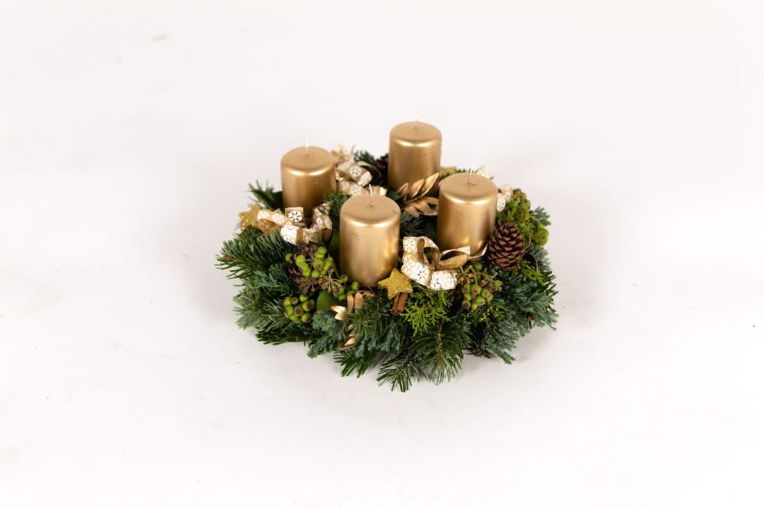 Adventkranz Standard in Gold — Blumen Kleissner Graz