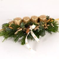 Adventsgesteck in Gold, Ansicht 2 — Blumen Kleissner Graz