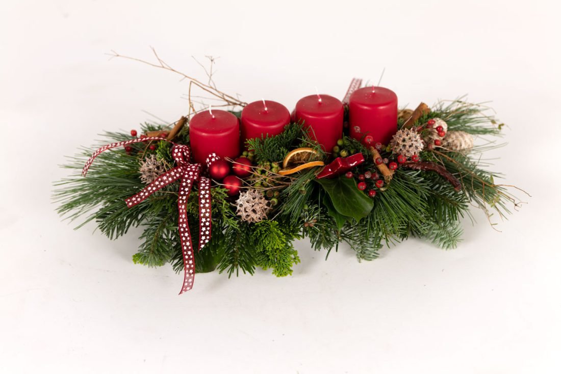 Adventsgesteck in Rot — Blumen Kleissner Graz