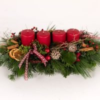 Adventsgesteck in Rot, Ansicht 2 — Blumen Kleissner Graz